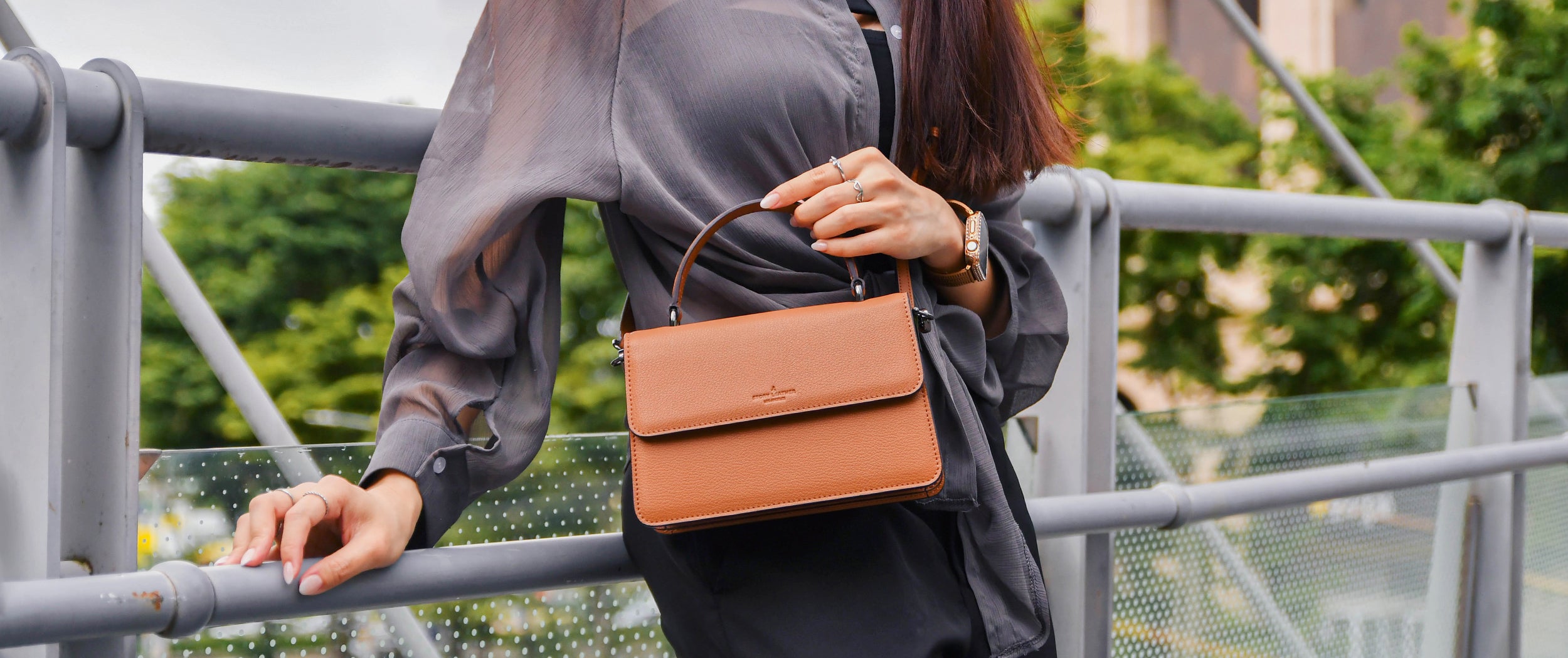 Arc Convertible Satchel - Chestnut