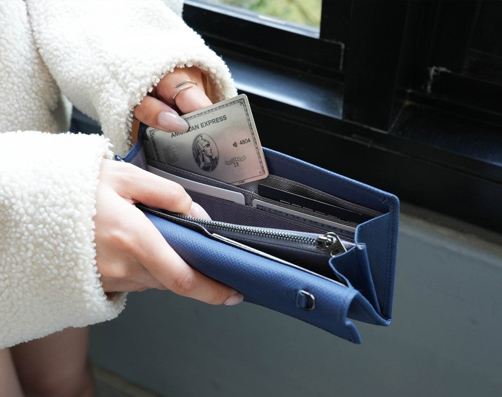 Carina XL v2 Crossbody Clutch - Italian Cross-Hatch in Blue