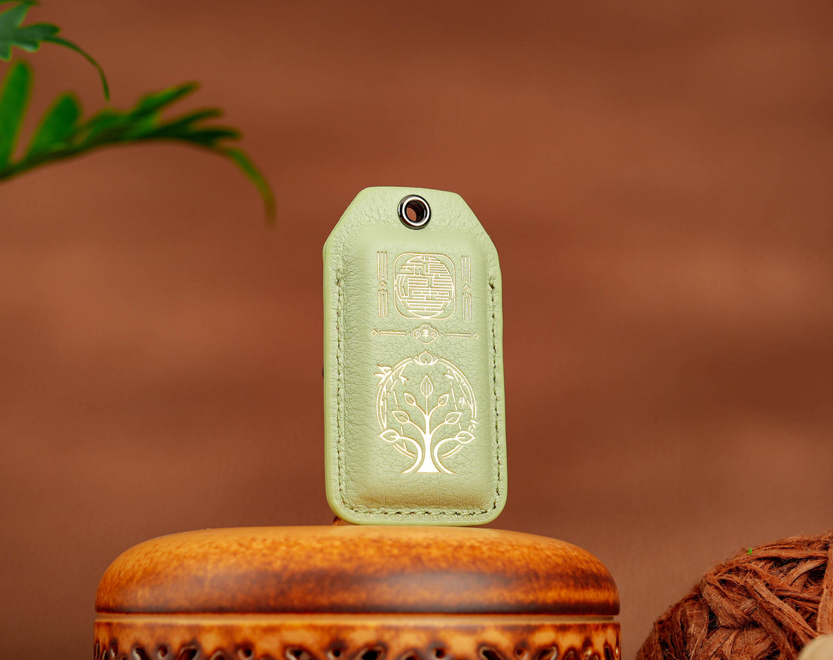 Health Level-Up Amulet back with Tree of Life design