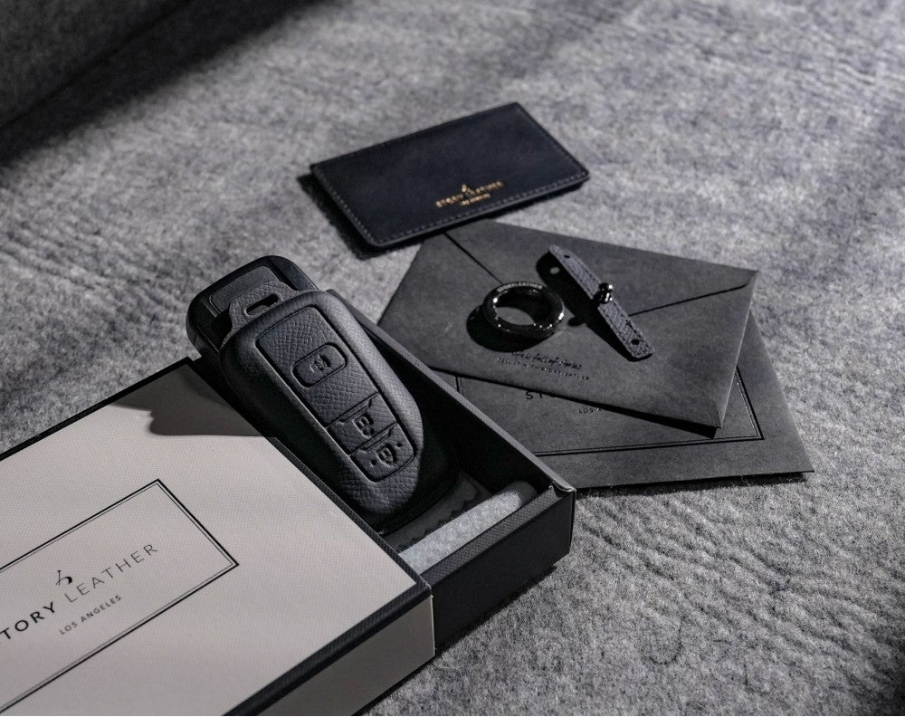 Black Leather Key Cover for Toyota Smart Key (Style O5)