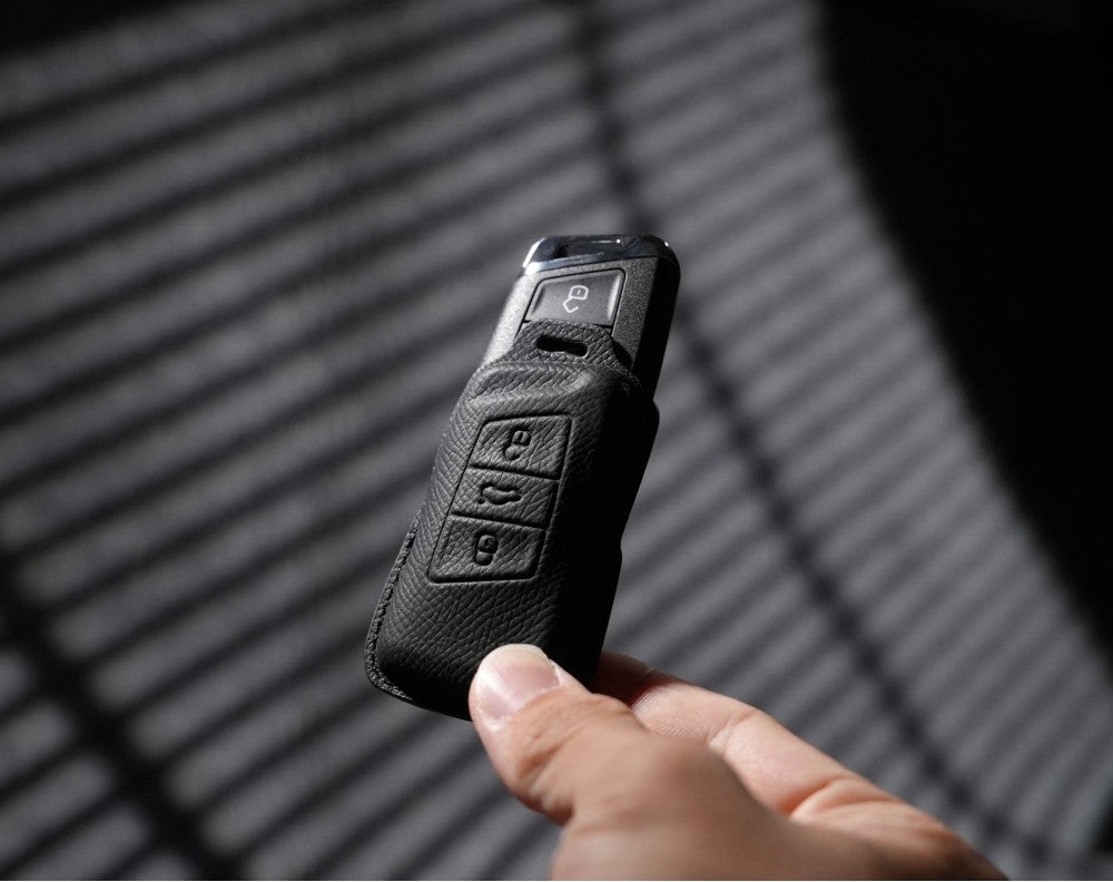 Black Leather Key Cover for Volkswagen & Skoda Smart Key (Style R3)