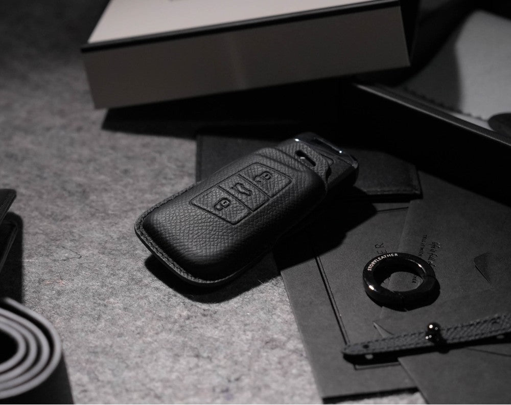 Black Leather Key Cover for Volkswagen & Skoda Smart Key (Style R3)