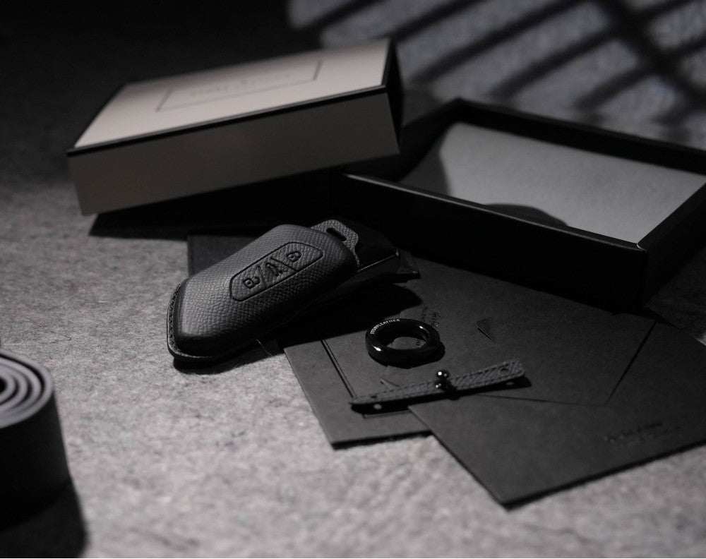 Black Leather Key Cover for Volkswagen & Skoda Smart Key (Style T3)