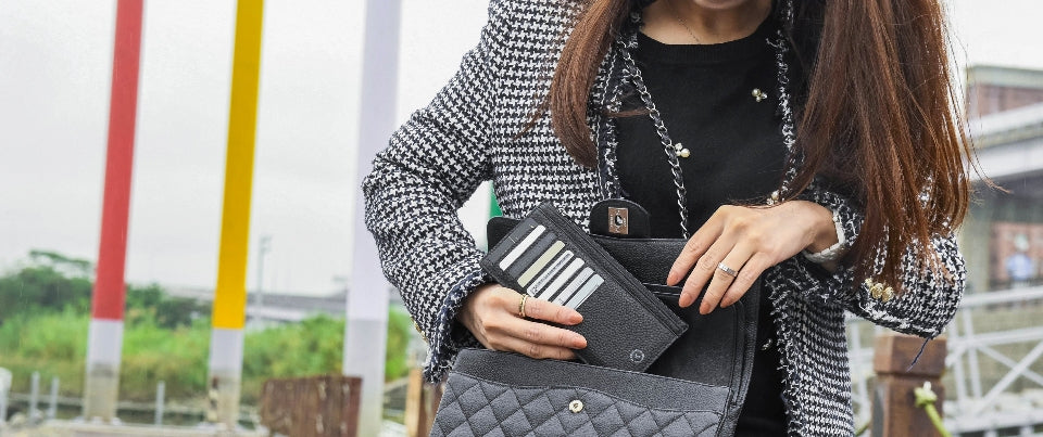 Swift Wristlet Long Wallet