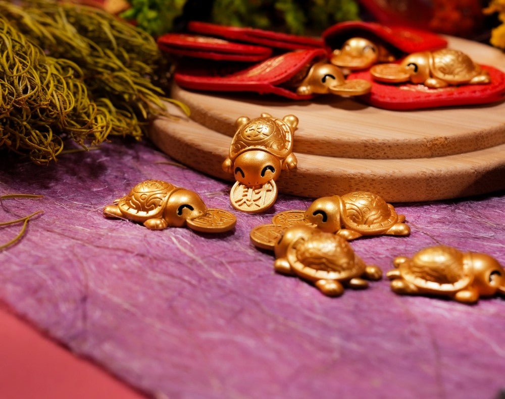 Bountiful Money-Biting Golden Turtle Keepsake - 2026 Edition