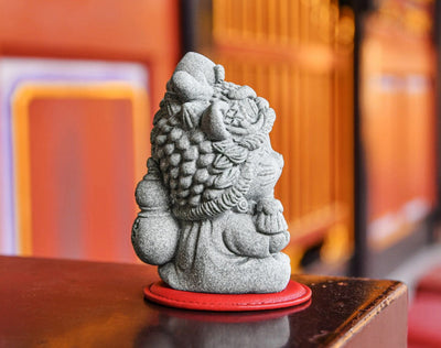 Helio the Lion-Dance Cat Moving Mountain and Sea