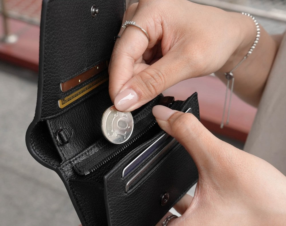 Carina Wallet v2 - Black Convertible Leather Wallet Bag