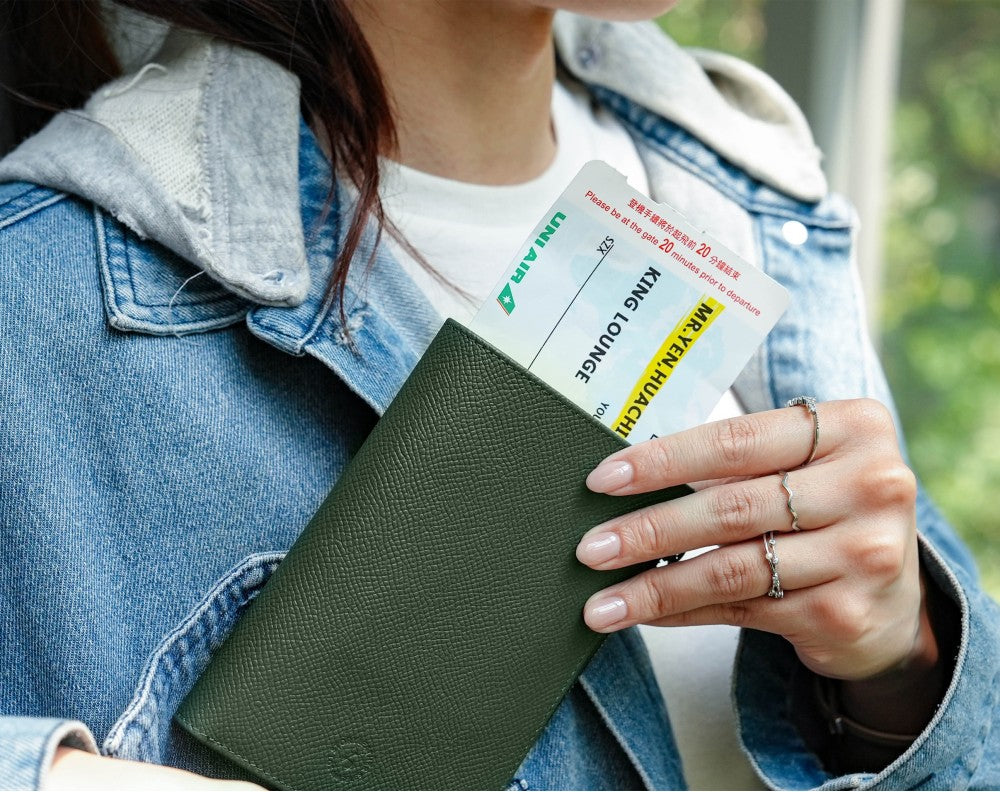 Featherly Passport Wallet - Green Cross-Hatch Texture