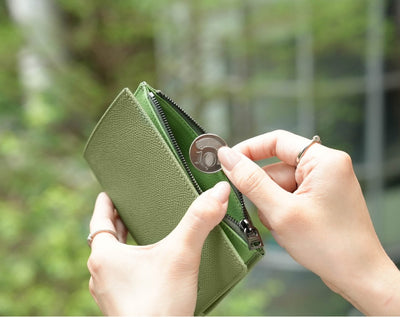 Featherly Passport Wallet - Matcha Cross-Hatch Texture