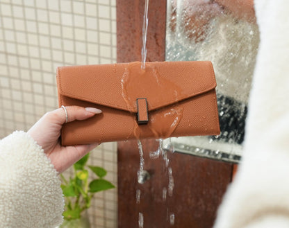 Carina XL v2 Crossbody Clutch - Italian Cross-Hatch in Nutmeg