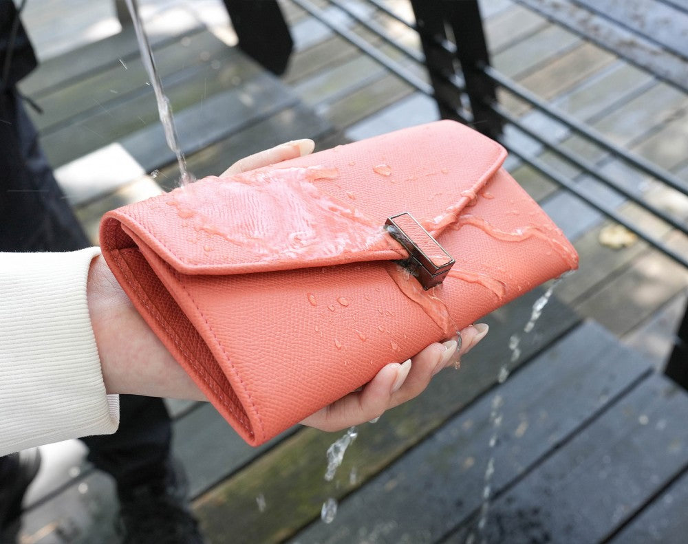 Carina XL v2 Crossbody Clutch - Italian Cross-Hatch in Coral Pink