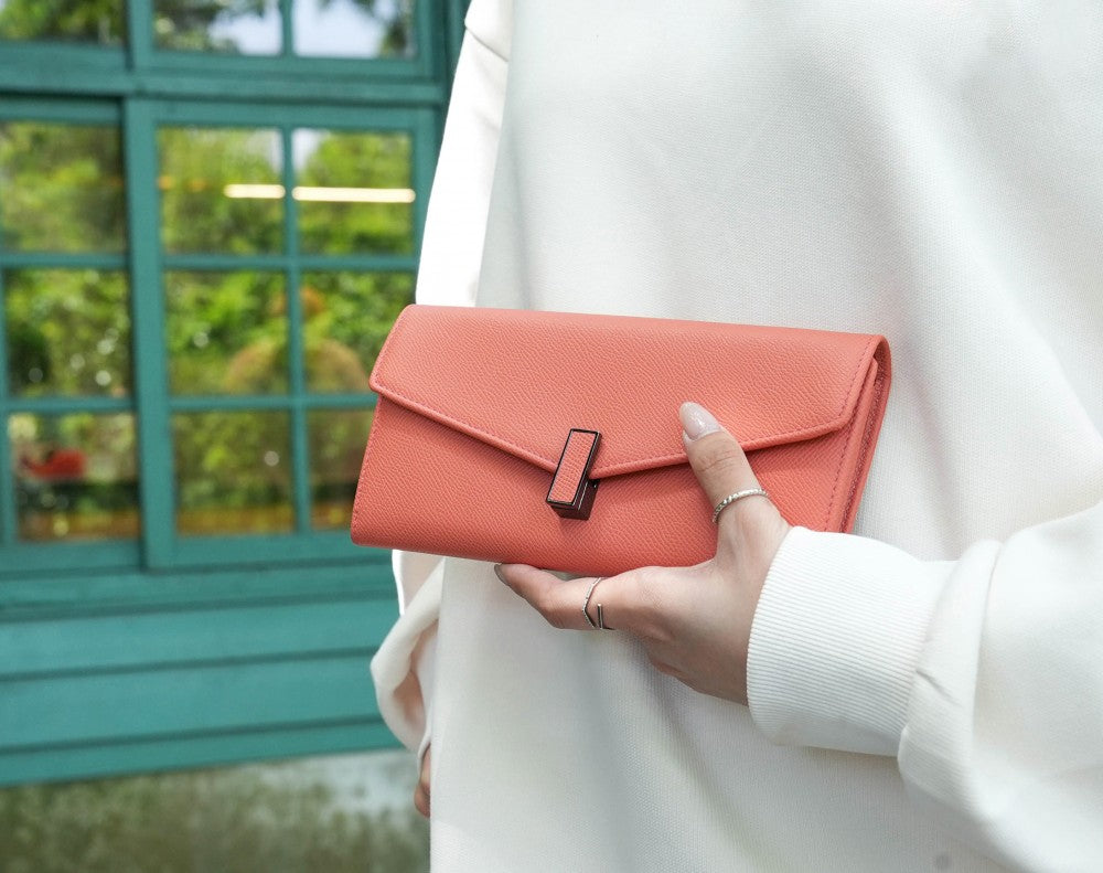 Carina XL v2 Crossbody Clutch - Italian Cross-Hatch in Coral Pink