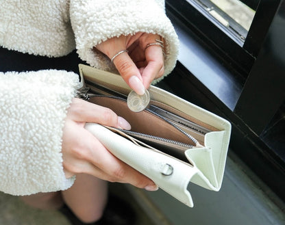 Carina XL v2 Crossbody Clutch - Italian Cross-Hatch in Creme White