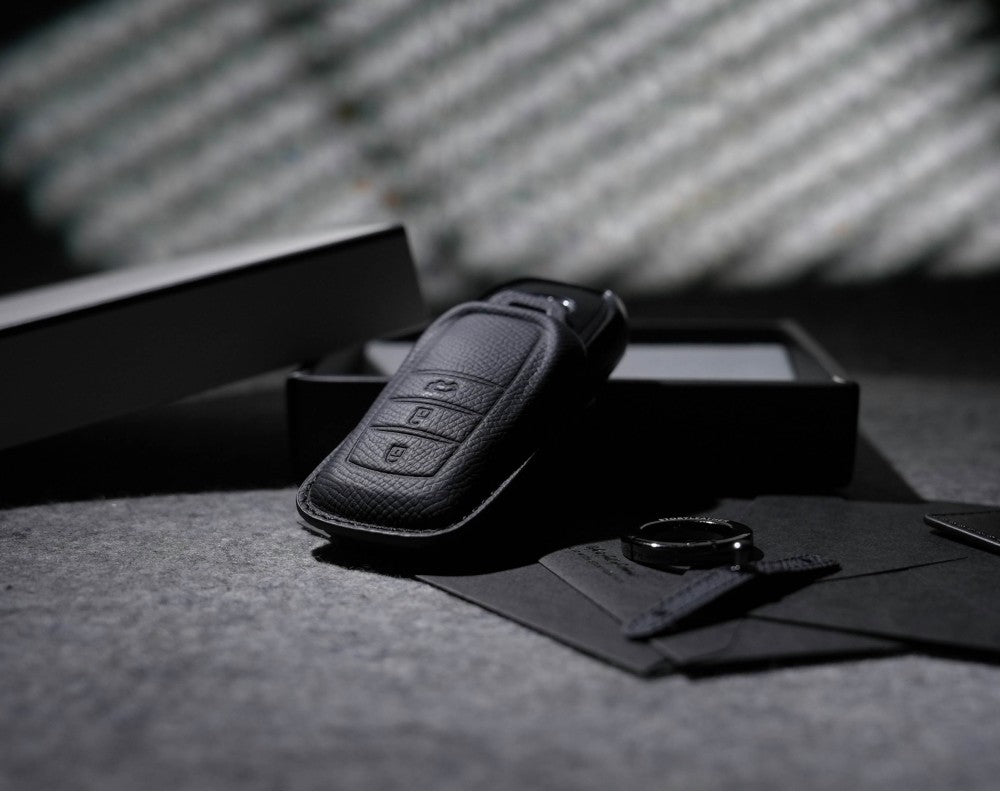 Black Leather Key Cover for Toyota Smart Key (Style R3)