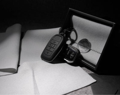 Black Leather Key Cover for Toyota Smart Key (Style R5)
