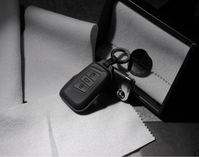 Black Leather Key Cover for Volkswagen & Skoda Smart Key (Style R3)