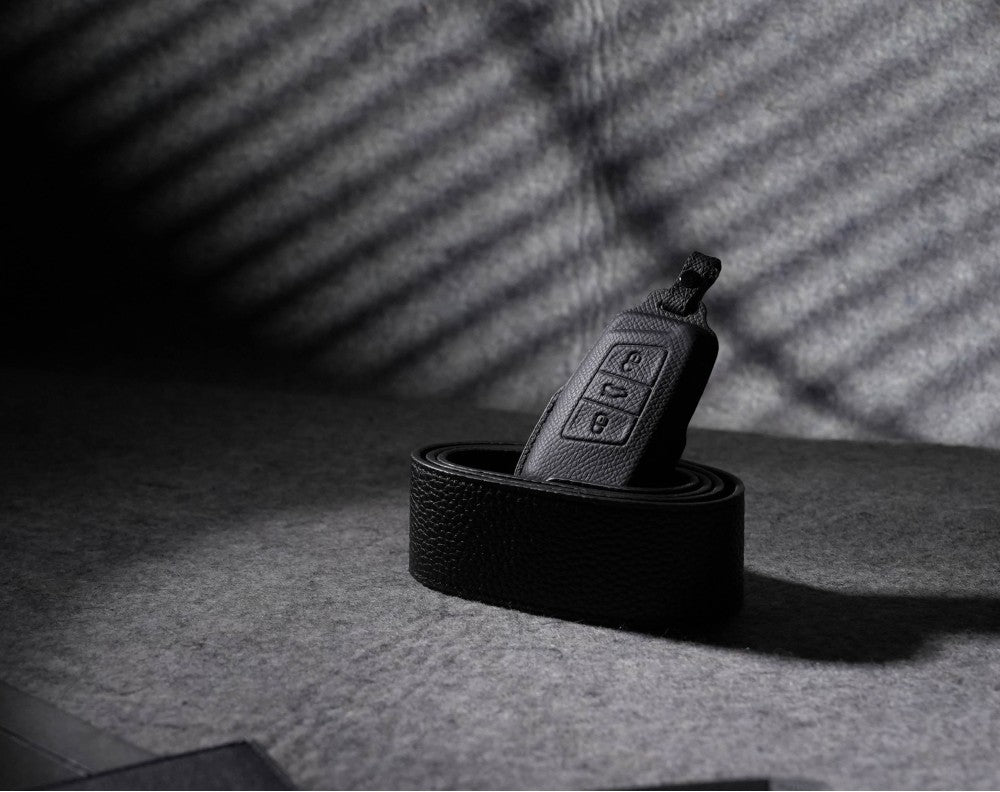 Black Leather Key Cover for Volkswagen & Skoda Smart Key (Style R3)
