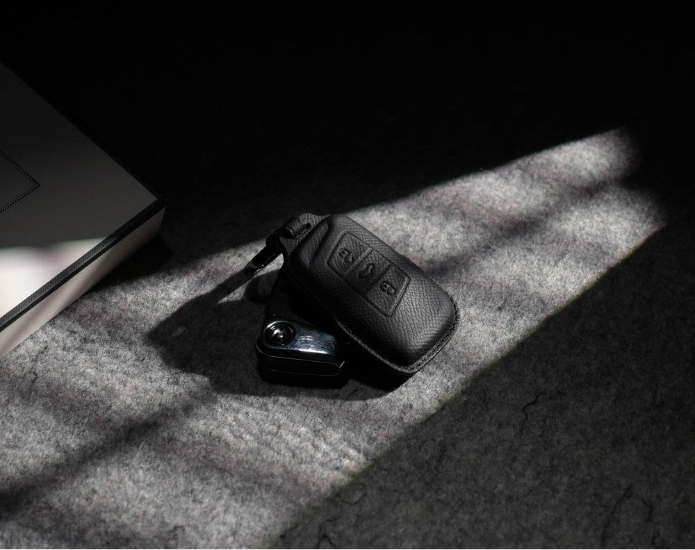 Black Leather Key Cover for Volkswagen & Skoda Smart Key (Style R3)