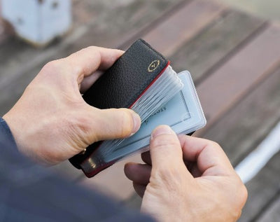 Spread 14-Card Holder