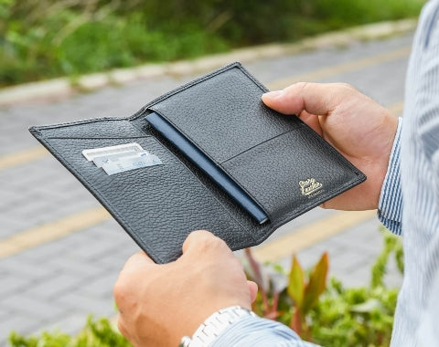 Brookfield Passport Holder