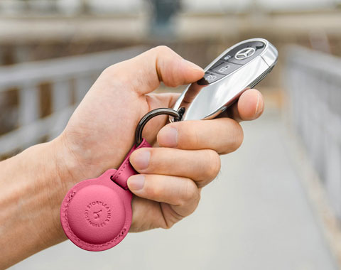 AirTag Leather Keychain - Fuchsia Pink