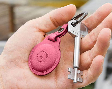 AirTag Leather Keychain - Fuchsia Pink