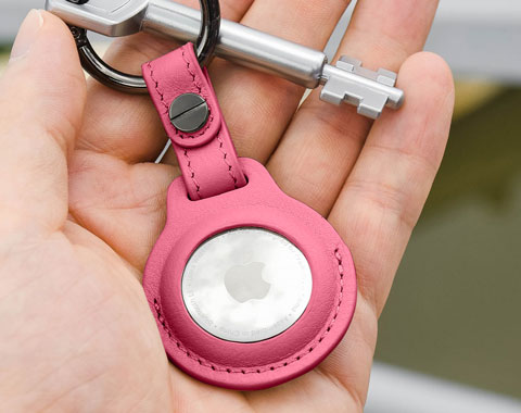 AirTag Leather Keychain - Fuchsia Pink