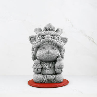 Helio the Lion-Dance Cat Moving Mountain and Sea