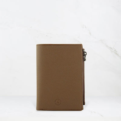 Featherly Passport Wallet - Brown Cross-Hatch Texture