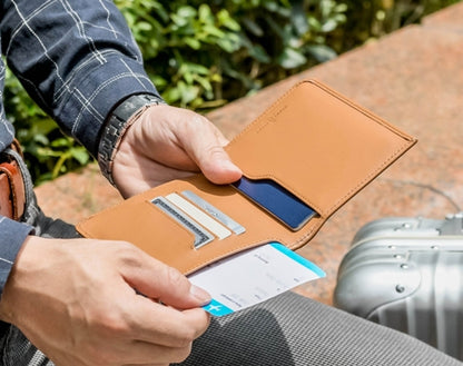 Voyager Passport Wallet